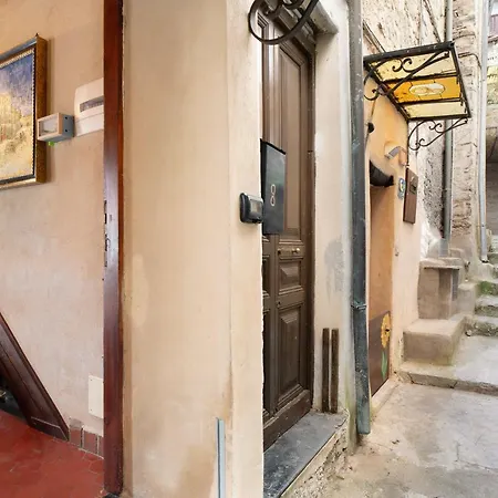 Nonna Gari Apricale